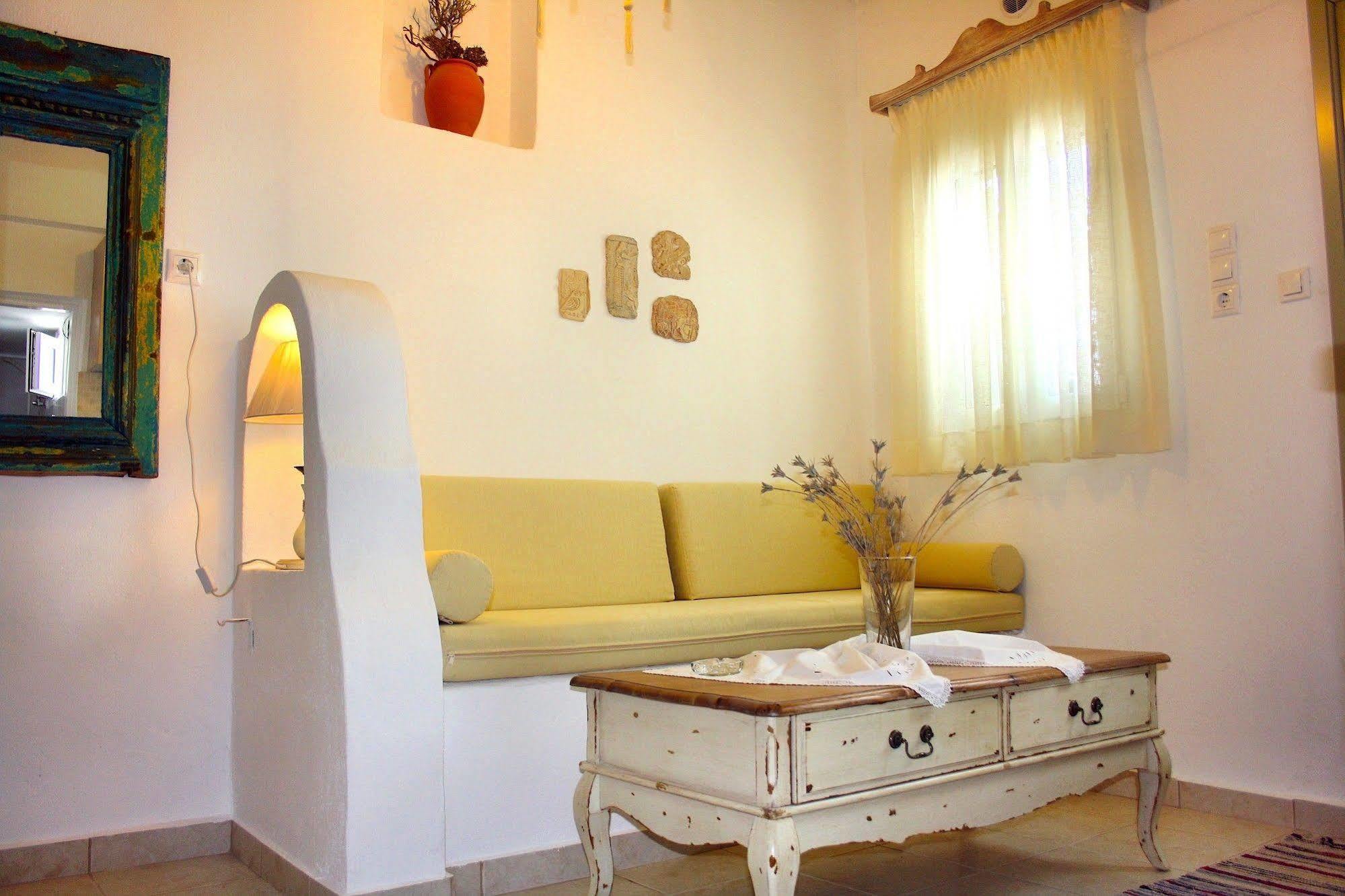 Mariakis Luxury Studios Astypalaia ภายนอก รูปภาพ