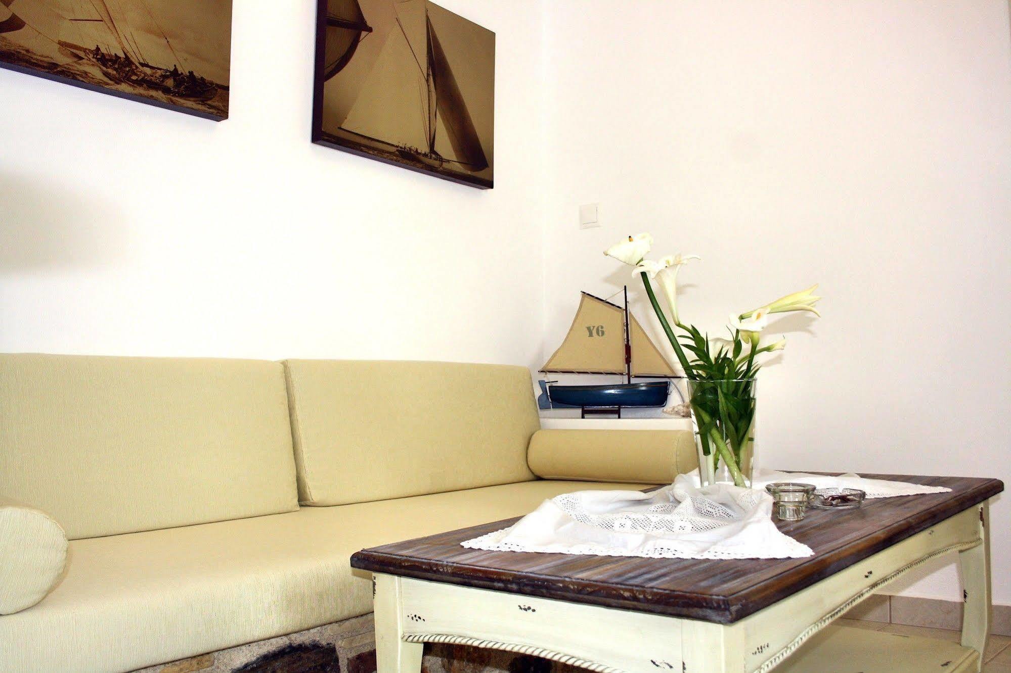 Mariakis Luxury Studios Astypalaia ภายนอก รูปภาพ